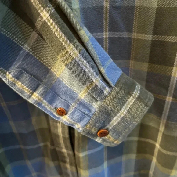 Lauren Ralph Lauren Petite Flannel, Size SP. Blue and Green Plaid. Brown buttons - Picture 6 of 7